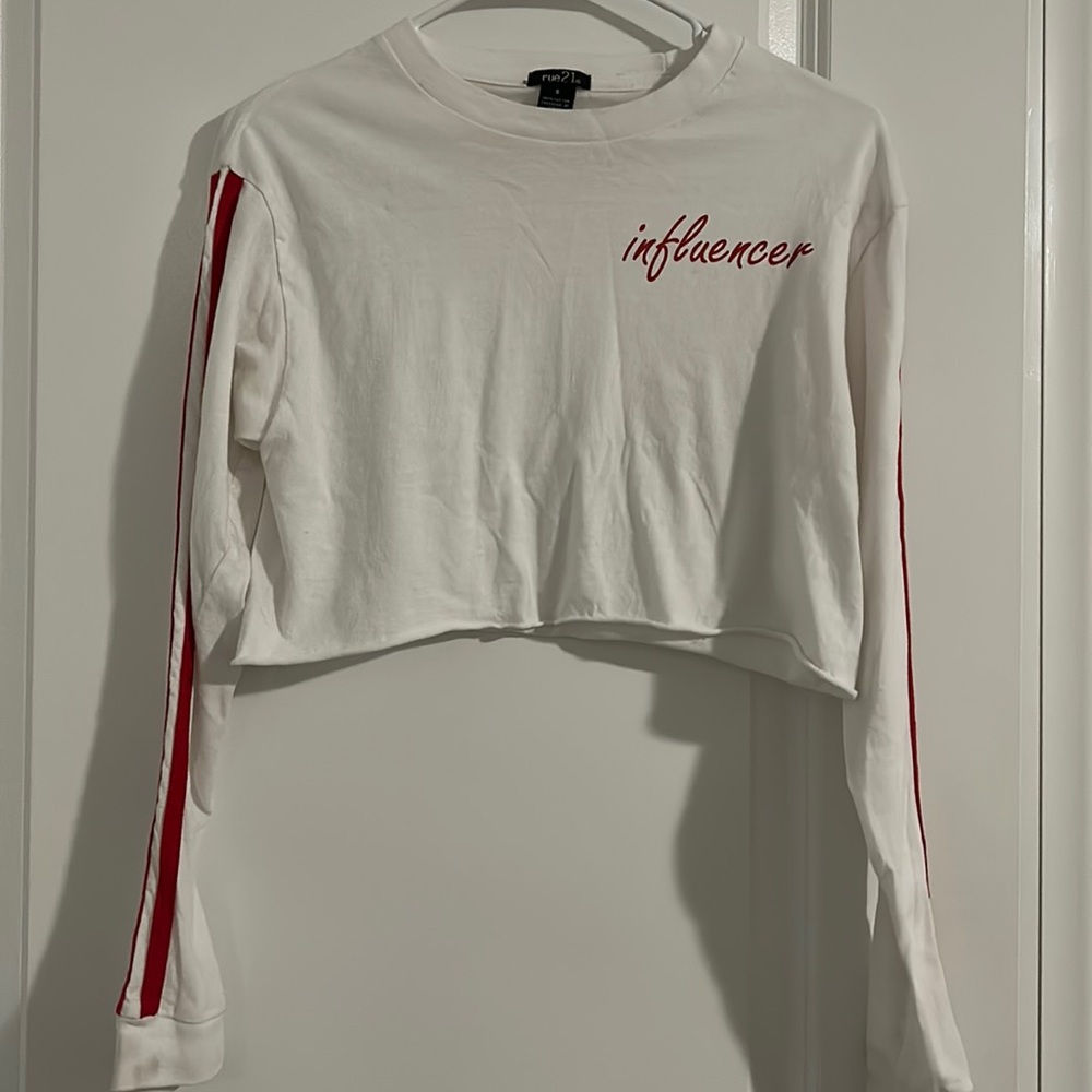 Influencer cropped long sleeve